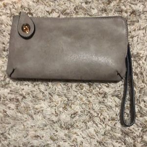 Gray wristlet/crossbody bag